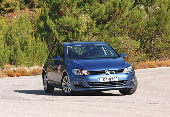 Το νέο VW Golf είναι εδώ, στοχεύοντας απευθείας στην κορυφή της μικρομεσαίας κατηγορίας. Το νέο VW Golf είναι εδώ, στοχεύοντας απευθείας στην κορυφή της μικρομεσαίας κατηγορίας.